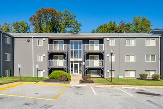 Oxon Hill Village in Oxon Hill, MD - Building Photo - Building Photo