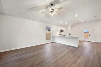 1708 145th St in Lubbock, TX - Foto de edificio - Building Photo