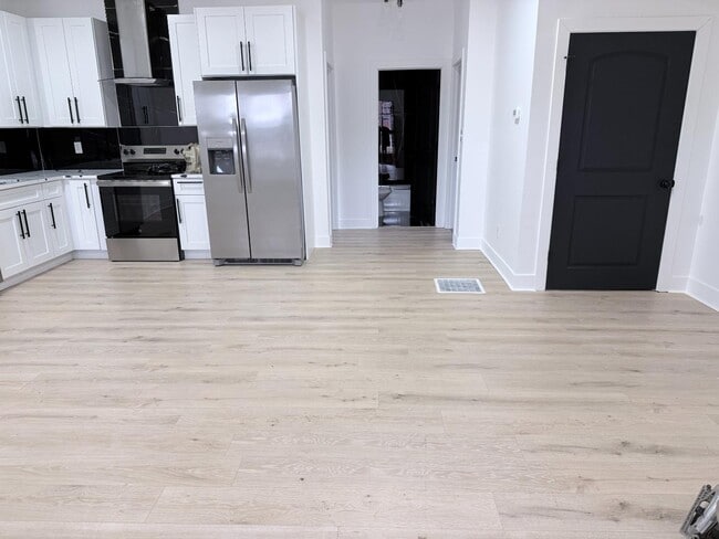 property at 828 E Main St