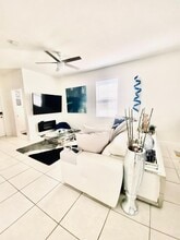 3202 W 108th St in Hialeah, FL - Building Photo - Building Photo