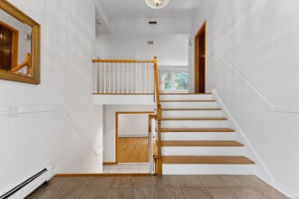 494 Sawmill Rd in Stamford, CT - Building Photo - Building Photo