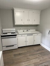 114 Park Ave-Unit -2nd Floor in Collingswood, NJ - Building Photo - Building Photo