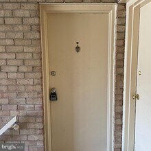 4903 Americana Dr-Unit -205 in Annandale, VA - Building Photo - Building Photo