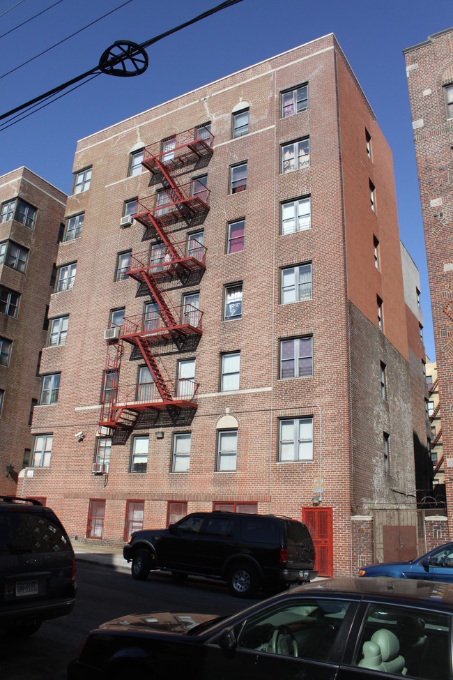 2927 Valentine Ave in Bronx, NY - Building Photo - Building Photo