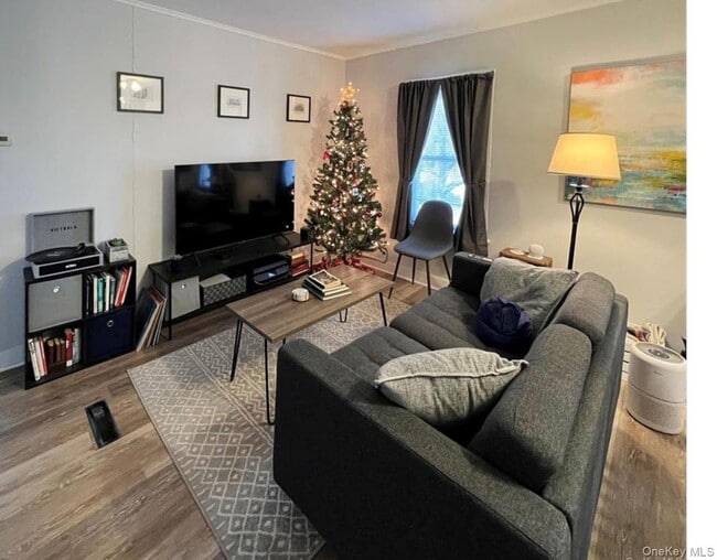 280 Maple Ave in Pine Bush, NY - Building Photo - Building Photo