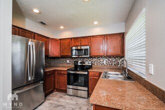 509 Bryan Valley Ct in Brandon, FL - Foto de edificio - Building Photo