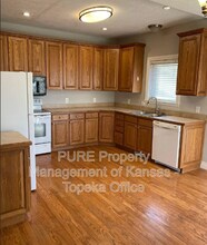 4335 NW 53rd Terrace in Topeka, KS - Building Photo - Building Photo