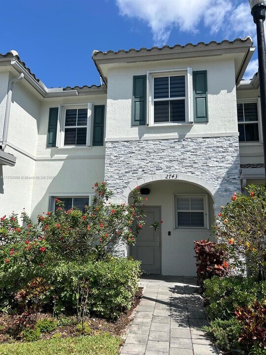 2743 SE 15th St in Homestead, FL - Building Photo