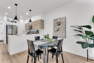 9333-9149 Street in Edmonton, AB - Building Photo - Building Photo