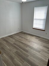 1300 N 7th St, Unit D in Desoto, MO - Building Photo - Building Photo