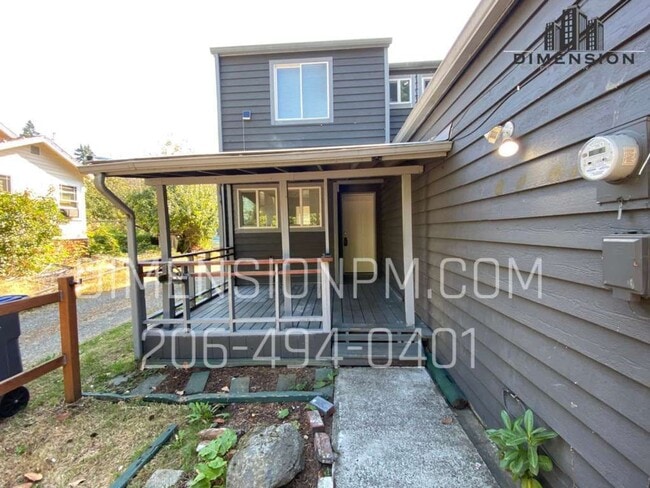 property at 632 N Charleston Ave