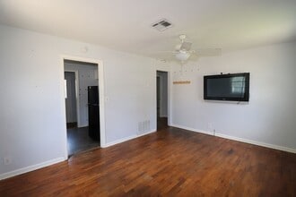 1617 N Madison St in Junction City, KS - Building Photo - Building Photo
