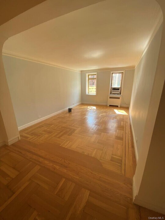 57 Park Terrace W in New York, NY - Building Photo