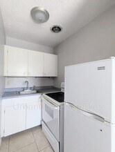 421 18th Ave N in St. Petersburg, FL - Building Photo - Building Photo