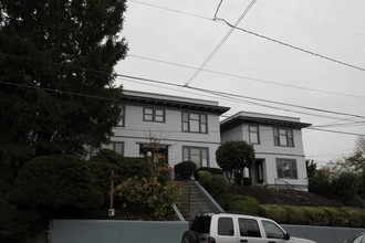 Terrace View Apartments in Seattle, WA - Building Photo - Building Photo