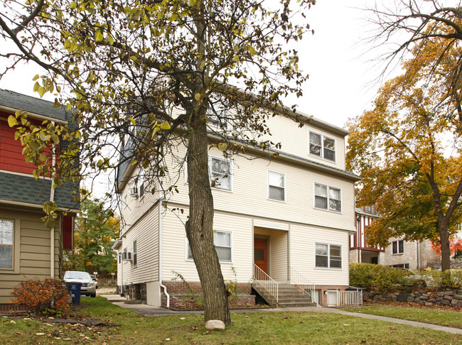 1016 E Ann St in Ann Arbor, MI - Foto de edificio - Building Photo