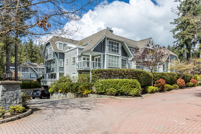 3383 Capilano Cres