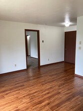 Immaculate 1 Bedroom Apartment in Rockford, IL - Building Photo - Building Photo