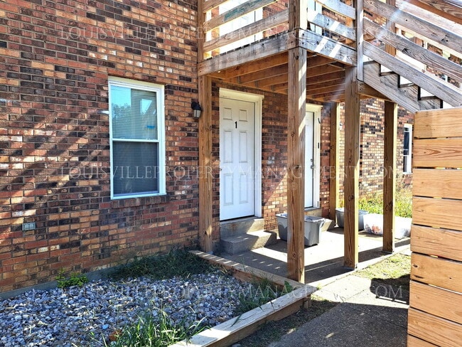 419 Wood Creek Dr in Radcliff, KY - Building Photo - Building Photo