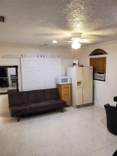 716 NE 127th St-Unit -3 in North Miami, FL - Building Photo - Building Photo