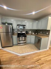 311 4th Ave, Unit 202 in Asbury Park, NJ - Foto de edificio - Building Photo