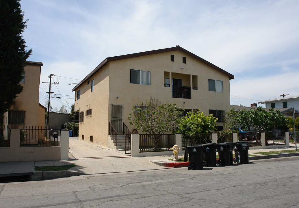 941 N Ardmore Ave in Los Angeles, CA - Building Photo