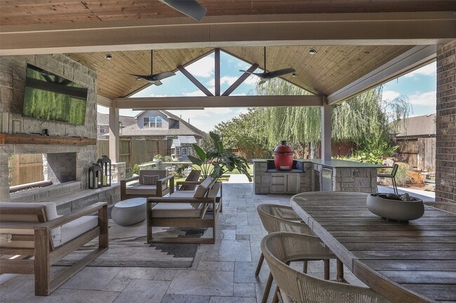 2215 Tonkawa Trl