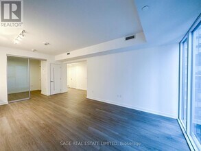 357 King St W in Toronto, ON - Building Photo - Building Photo