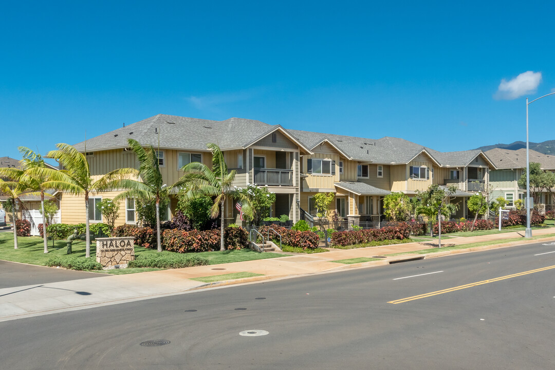 Haloa at Ho'opili in Ewa Beach, HI - Building Photo