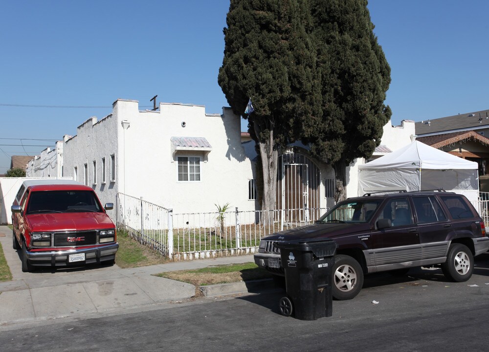 859 W 49 ST in Los Angeles, CA - Foto de edificio