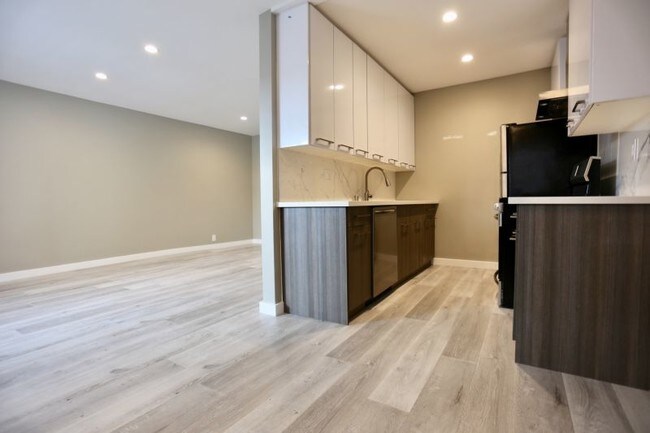 514 S Mariposa Ave-Unit -103 in Los Angeles, CA - Building Photo - Building Photo
