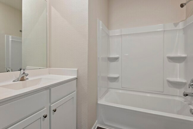 10391 Red Cardinal Dr in Cleveland, TX - Building Photo - Building Photo