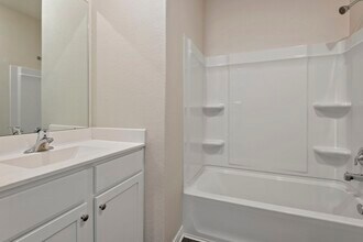 10391 Red Cardinal Dr in Cleveland, TX - Foto de edificio - Building Photo