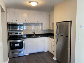 345 89th Ln NE in Blaine, MN - Foto de edificio - Building Photo