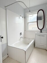 1022-1022 Gladstone Ave in Windsor, ON - Building Photo - Building Photo