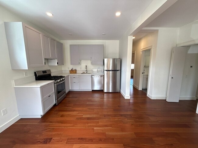 property at 35 Selden St