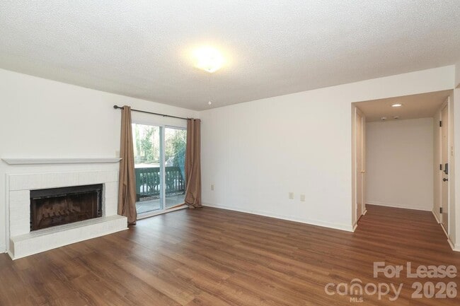 4912 Sardis Rd, Unit F in Charlotte, NC - Building Photo - Building Photo