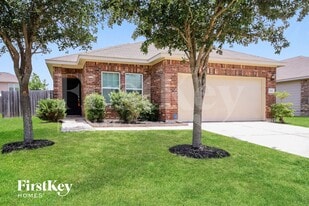 3811 Hunters Trail in Baytown, TX - Building Photo