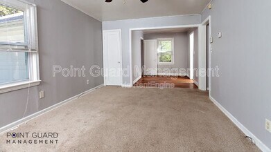 808 N Pinecrest Ave in Wichita, KS - Building Photo - Building Photo