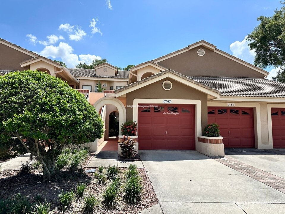 7767 Sugar Bend Dr in Orlando, FL - Building Photo
