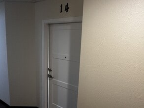 1935 W Table Rock Rd in Medford, OR - Building Photo - Building Photo