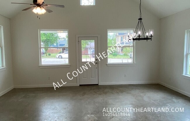 520 E Springer Ave in Guthrie, OK - Building Photo - Building Photo