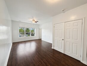 5833 W Irving Park Rd in Chicago, IL - Building Photo - Building Photo