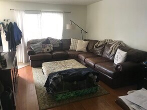 2113 Clark Ln, Unit #3 in Redondo Beach, CA - Foto de edificio - Building Photo