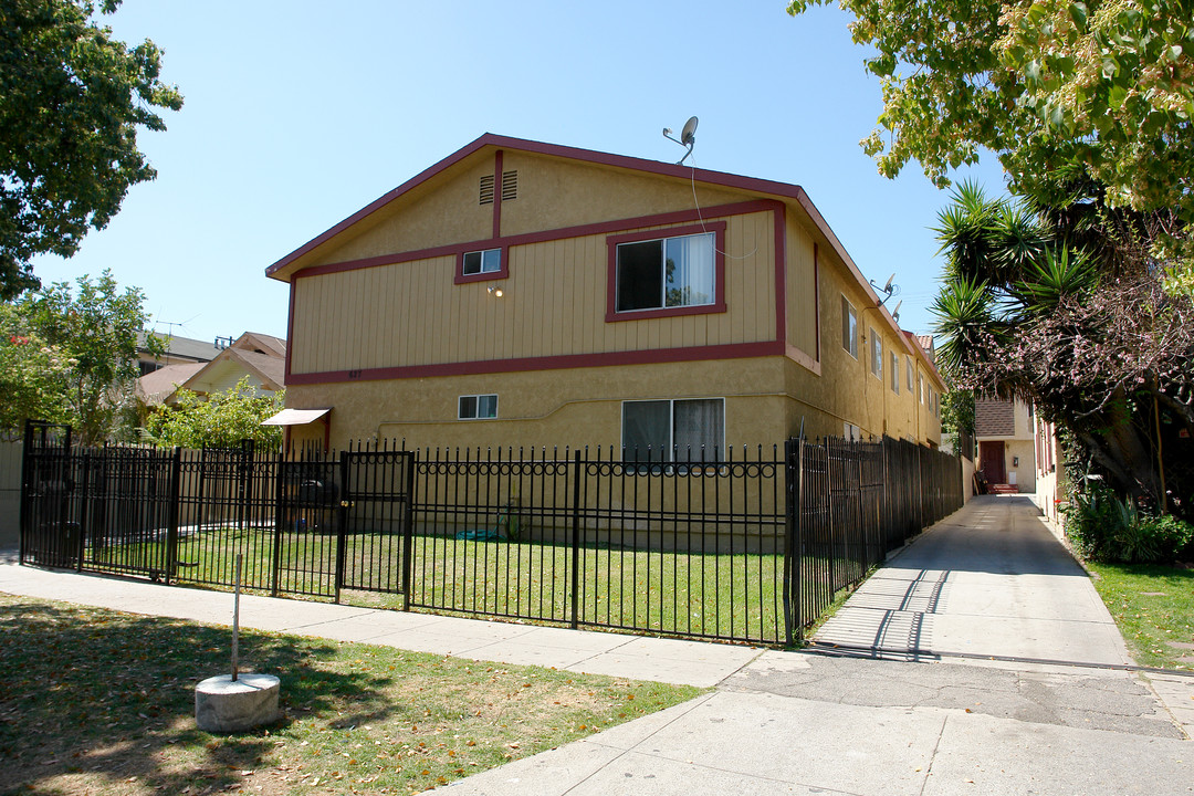 627 N Alexandria Ave in Los Angeles, CA - Building Photo