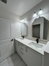 441 NW 12th Ave in Florida City, FL - Building Photo - Building Photo