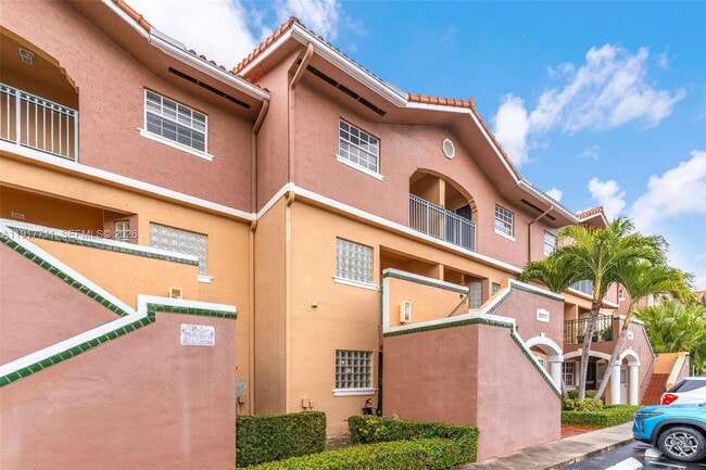 10018 Hammocks Blvd in Miami, FL - Building Photo - Building Photo