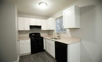715 Rose Ln in North Little Rock, AR - Building Photo - Building Photo