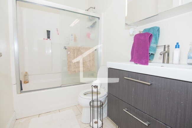 1805 Beacon St in Brookline, MA - Building Photo - Building Photo