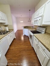 113 Ashley Park Dr in Myrtle Beach, SC - Foto de edificio - Building Photo